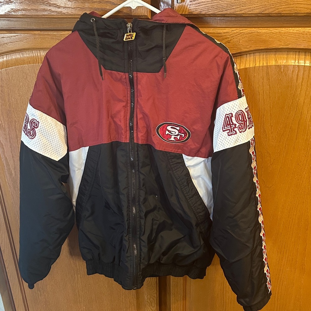 San Francisco 49ers Men's Puffer Jacket- Black&Red
49ers Bandanna included.